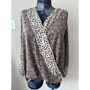 Gigio Plus Floral Surplice Top – Size 2XL (NWT)
Crossover Boho Cottagecore